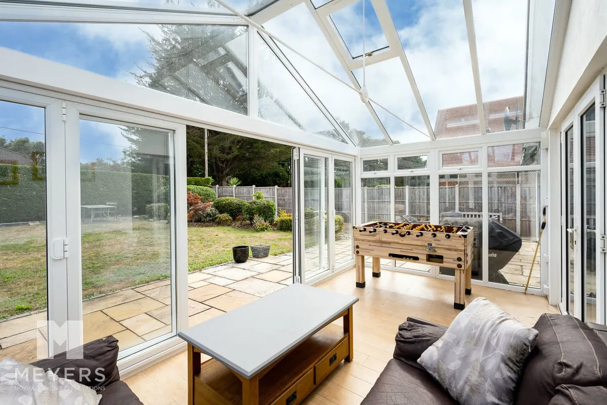 Burton Close, Ashley Heath, BH24, photo 9