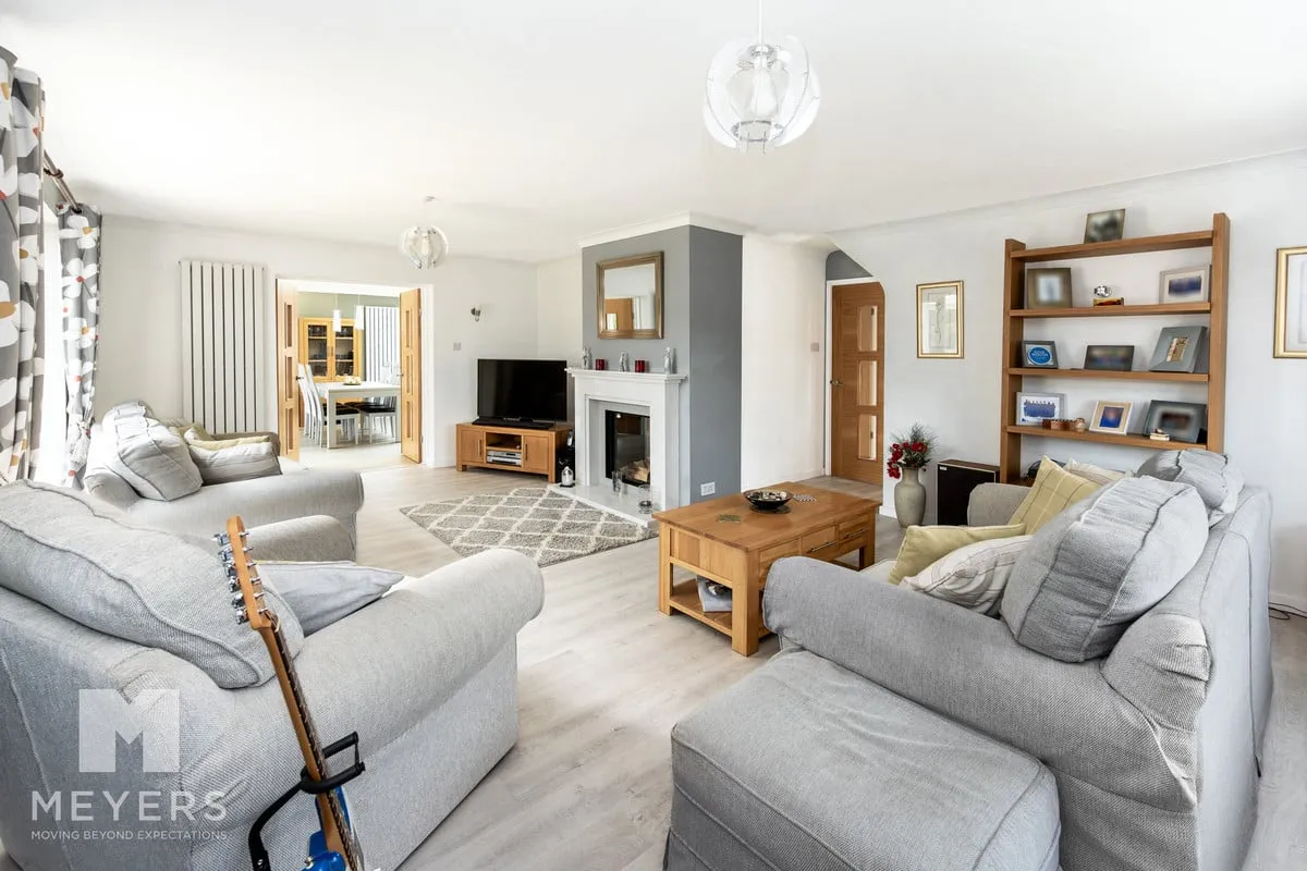 Burton Close, Ashley Heath, BH24, photo 4