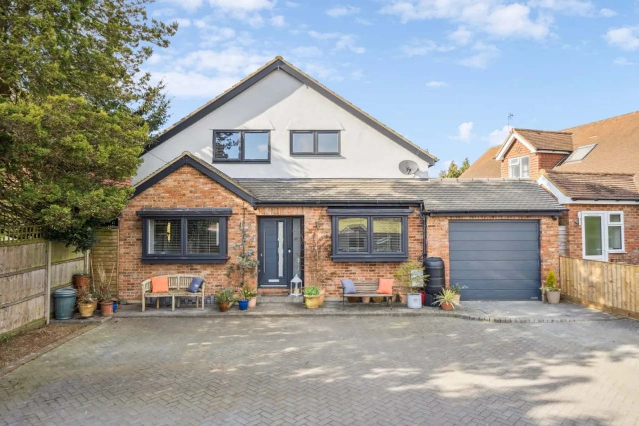 4 bed house for sale, Heath End Road, Great Kingshill, HP15