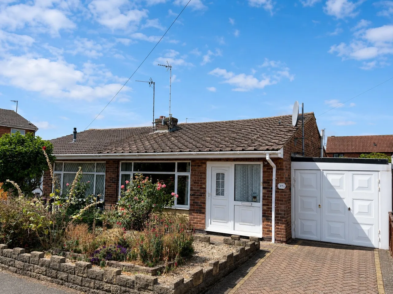 2 bed house for sale, The Ridings, Desborough, NN14