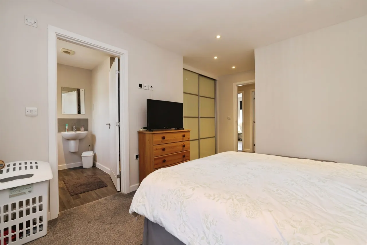 Wyke Court, Picket Piece, SP11, photo 6