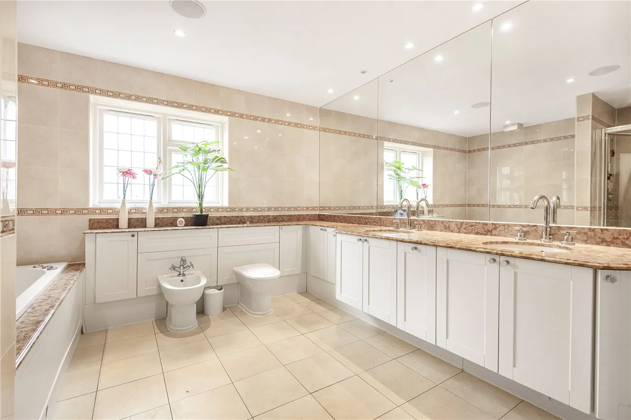 Wood Ride, Hadley Wood, EN4 0LL, photo 17