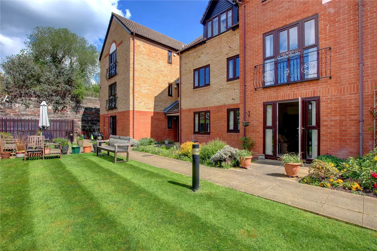 1 bed flat for sale — Kingfisher Court, Woodfield Road, Droitwich, Worcestershire, WR9 8UU