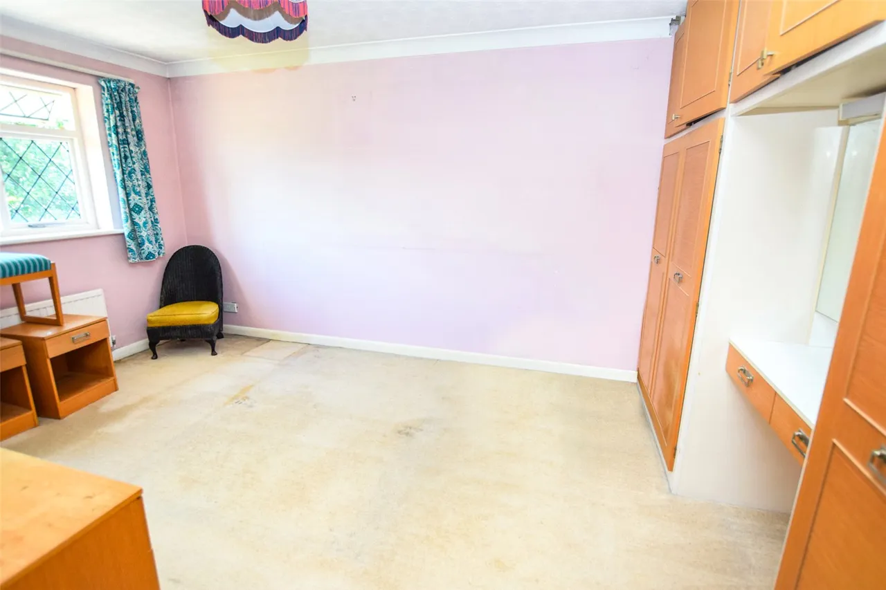 Pirbright Road, Farnborough, Hampshire, GU14 7AD, photo 14