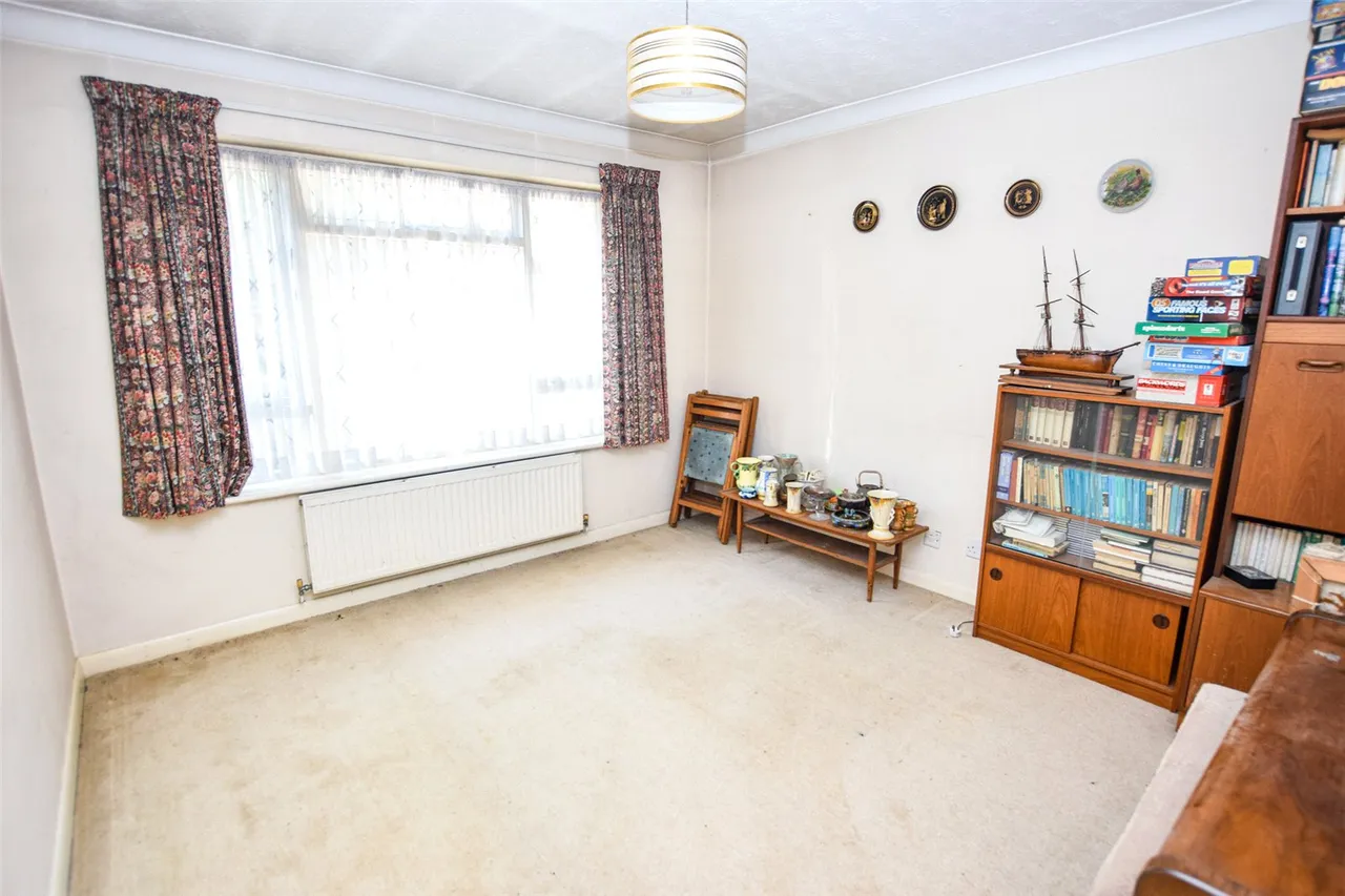 Pirbright Road, Farnborough, Hampshire, GU14 7AD, photo 7