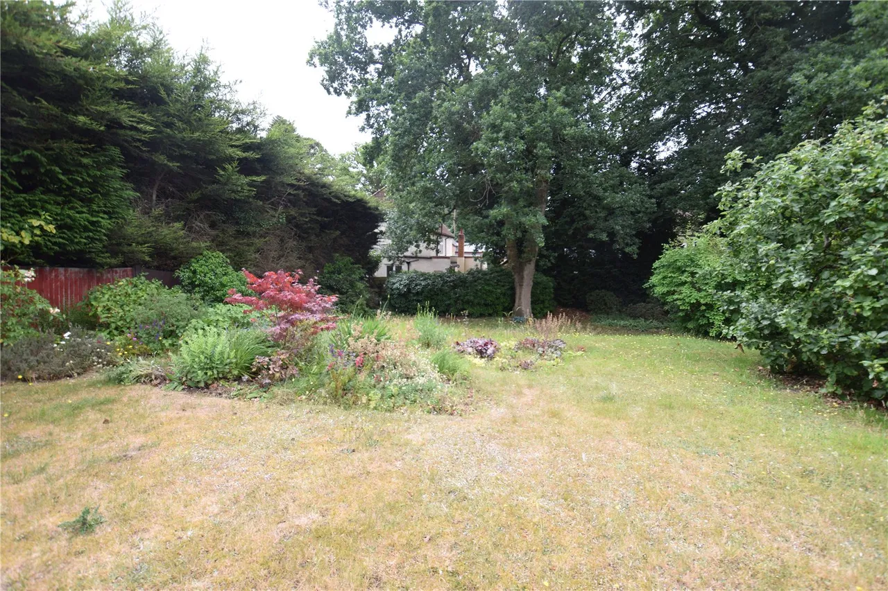 Pirbright Road, Farnborough, Hampshire, GU14 7AD, photo 10