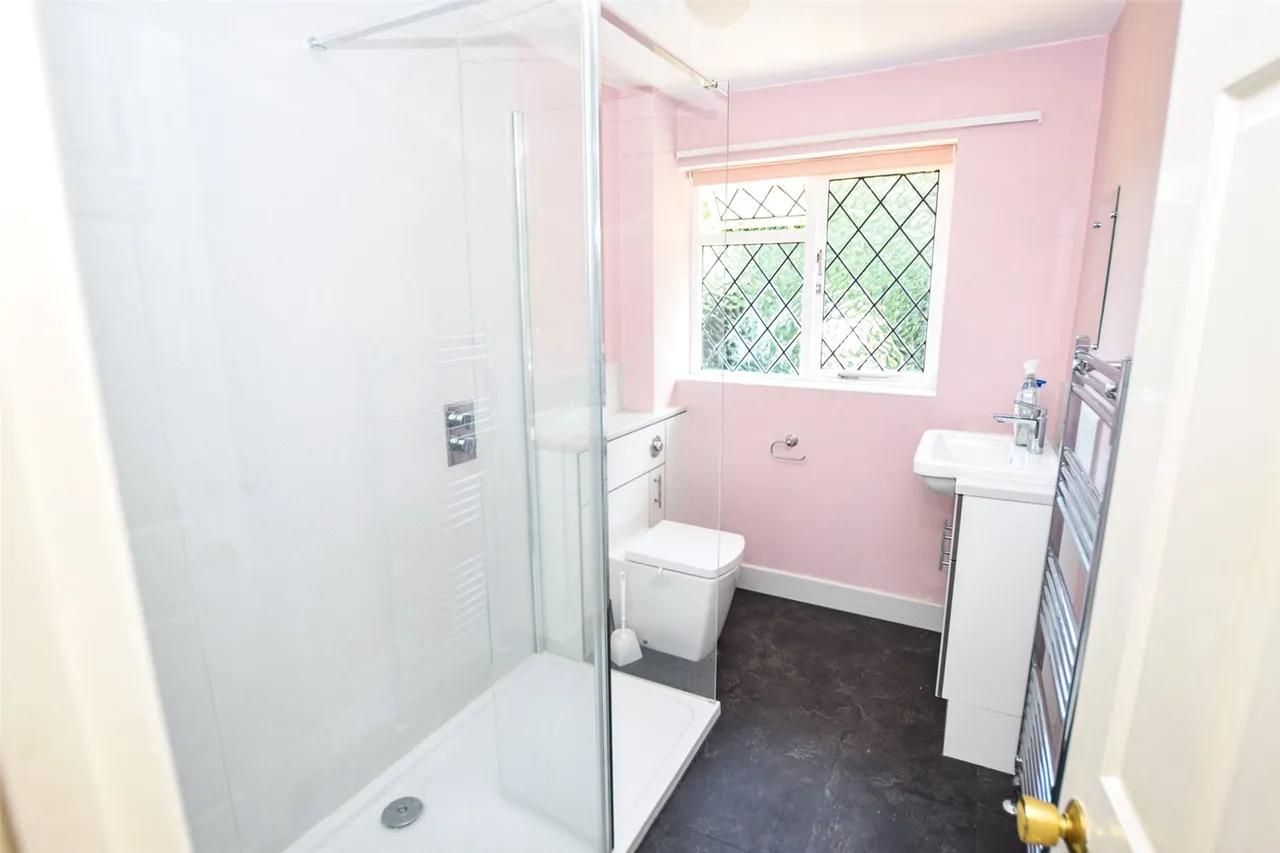Pirbright Road, Farnborough, Hampshire, GU14 7AD, photo 13