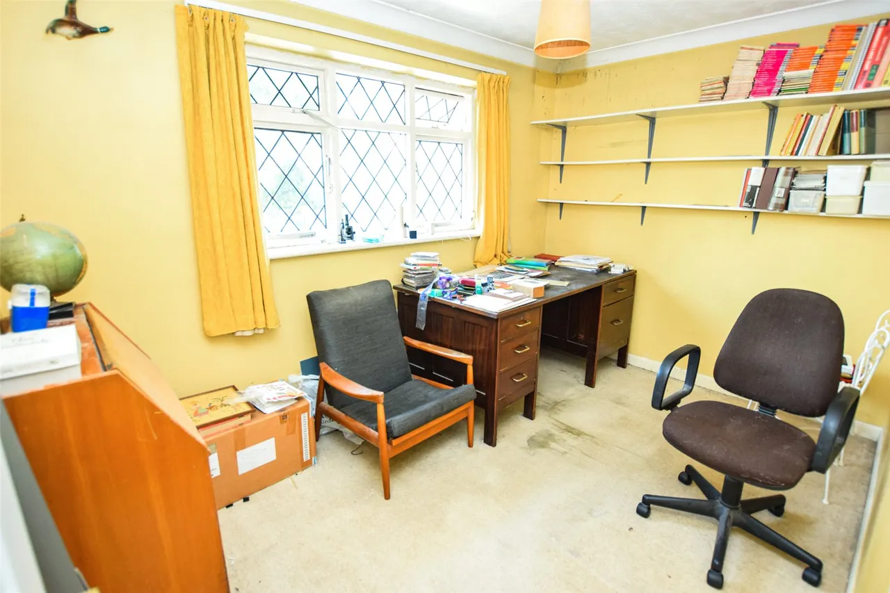 Pirbright Road, Farnborough, Hampshire, GU14 7AD, photo 15