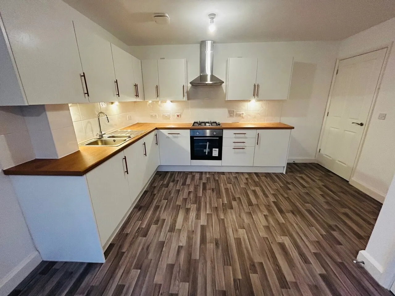 Bethel Court, Ferryhill, DL17 0BY, photo 2