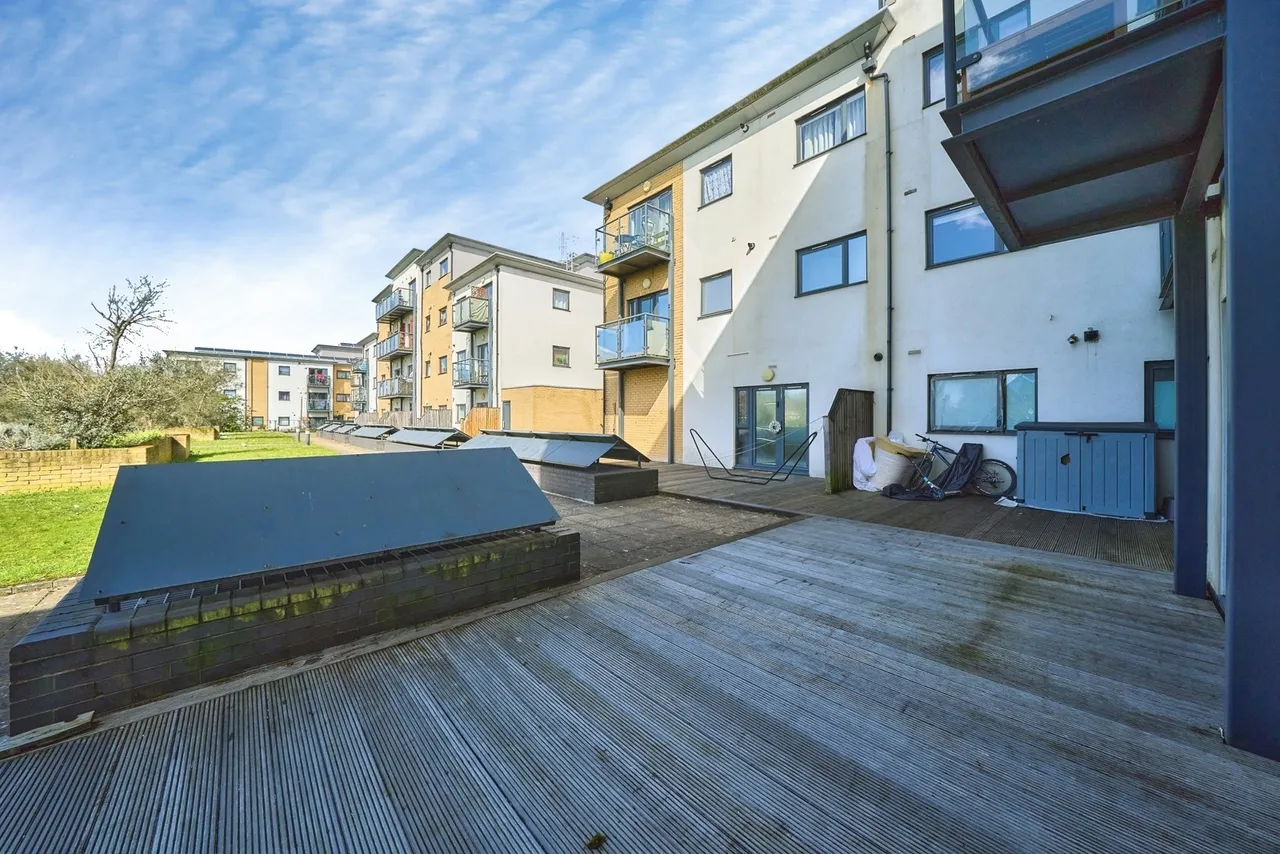 Cottons Approach, Romford, RM7, photo 10