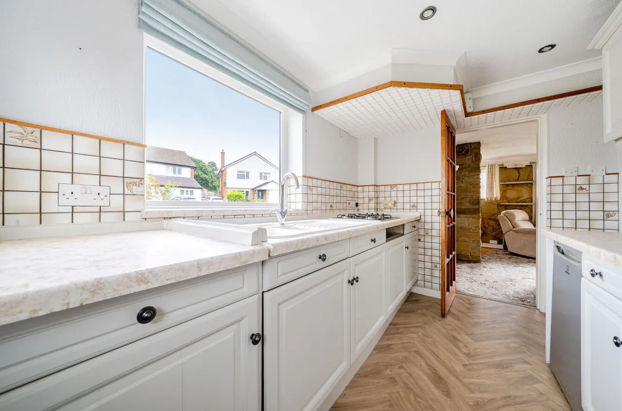 Hall Park Avenue, Horsforth, LS18, photo 6