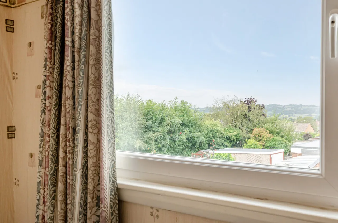 Hall Park Avenue, Horsforth, LS18, photo 13