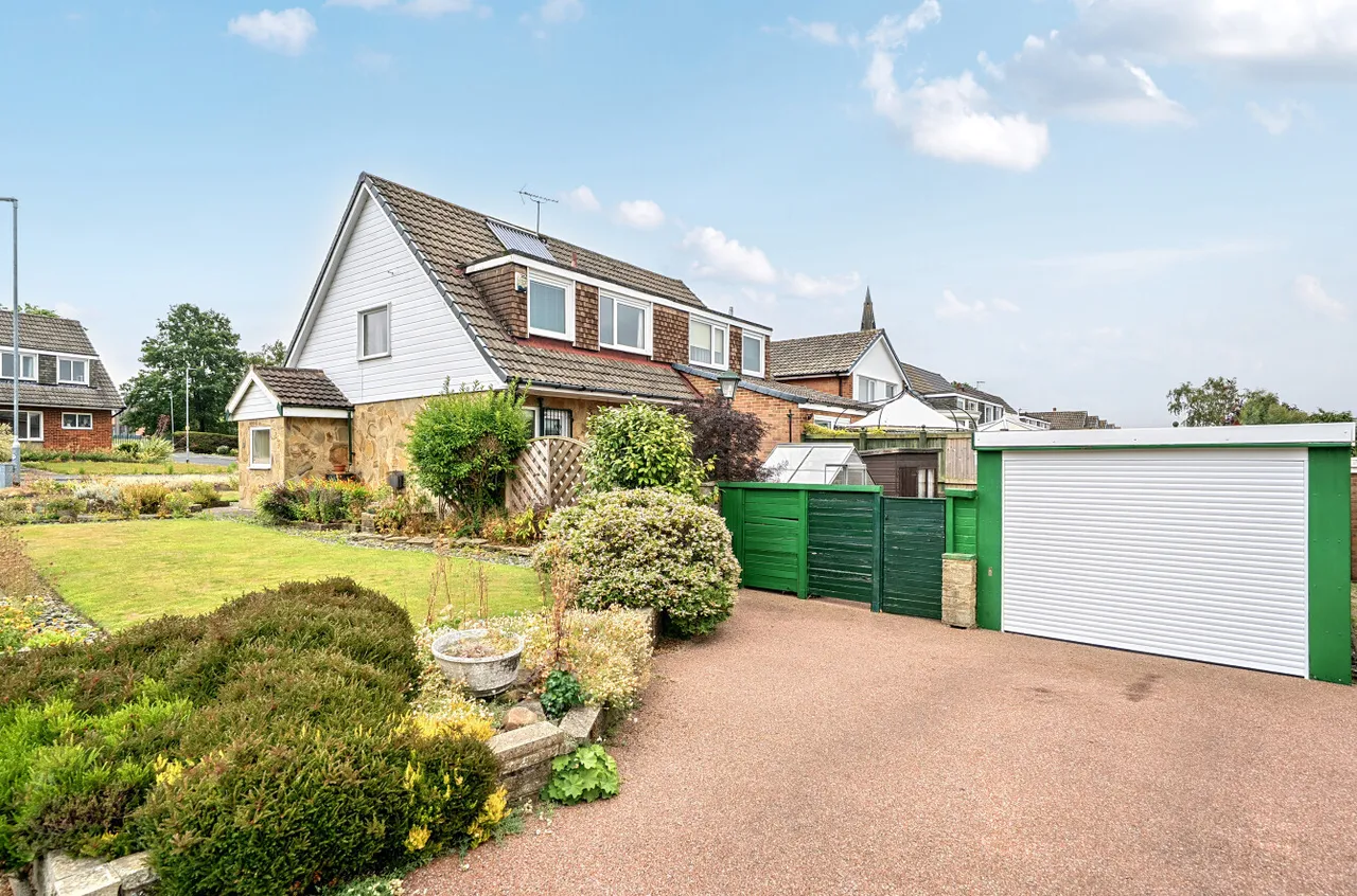 Hall Park Avenue, Horsforth, LS18, photo 18