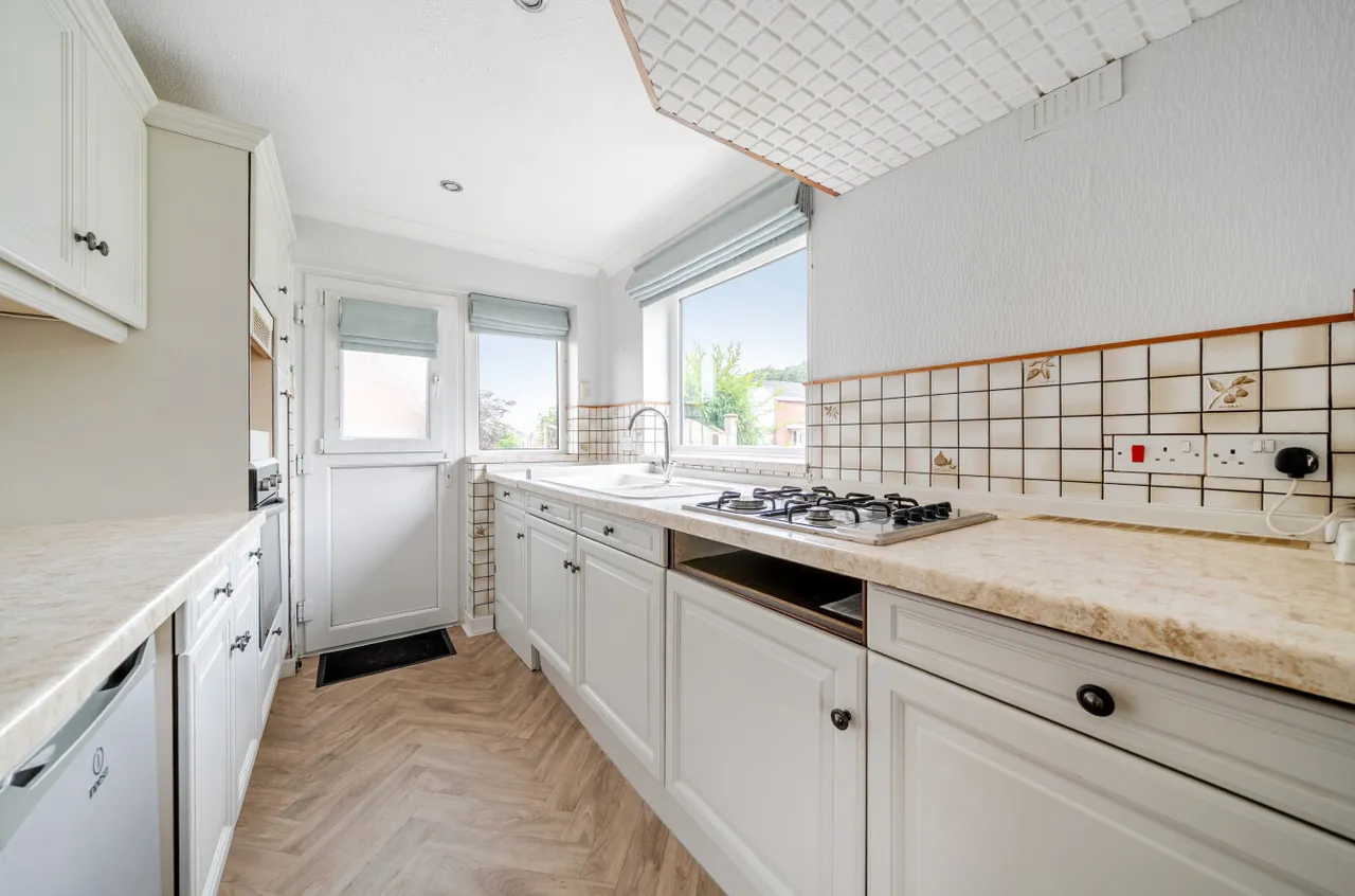 Hall Park Avenue, Horsforth, LS18, photo 5