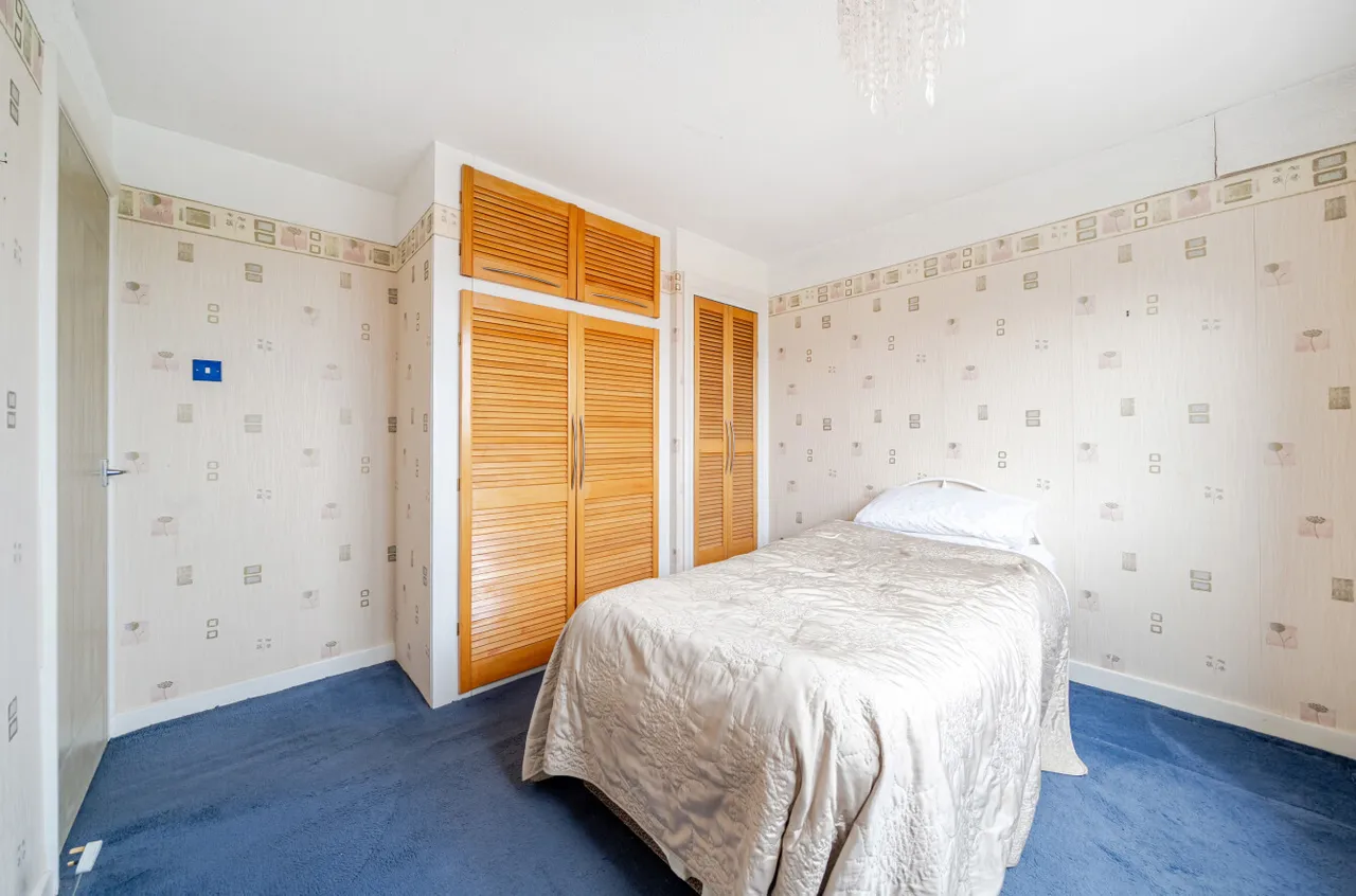 Hall Park Avenue, Horsforth, LS18, photo 12