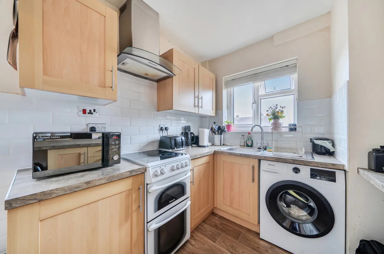 Cumbrian Avenue, Bexleyheath, DA7, photo 13