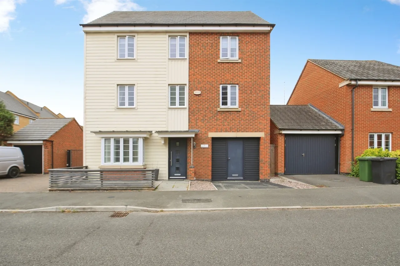 4 bed house for sale, Bridle Lane, Peterborough, PE7