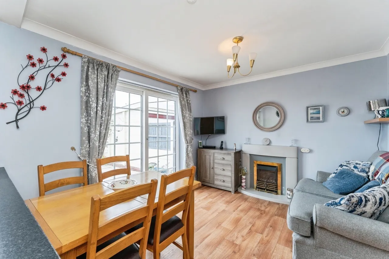 Hillcourt Avenue, Bagillt, CH6, photo 5