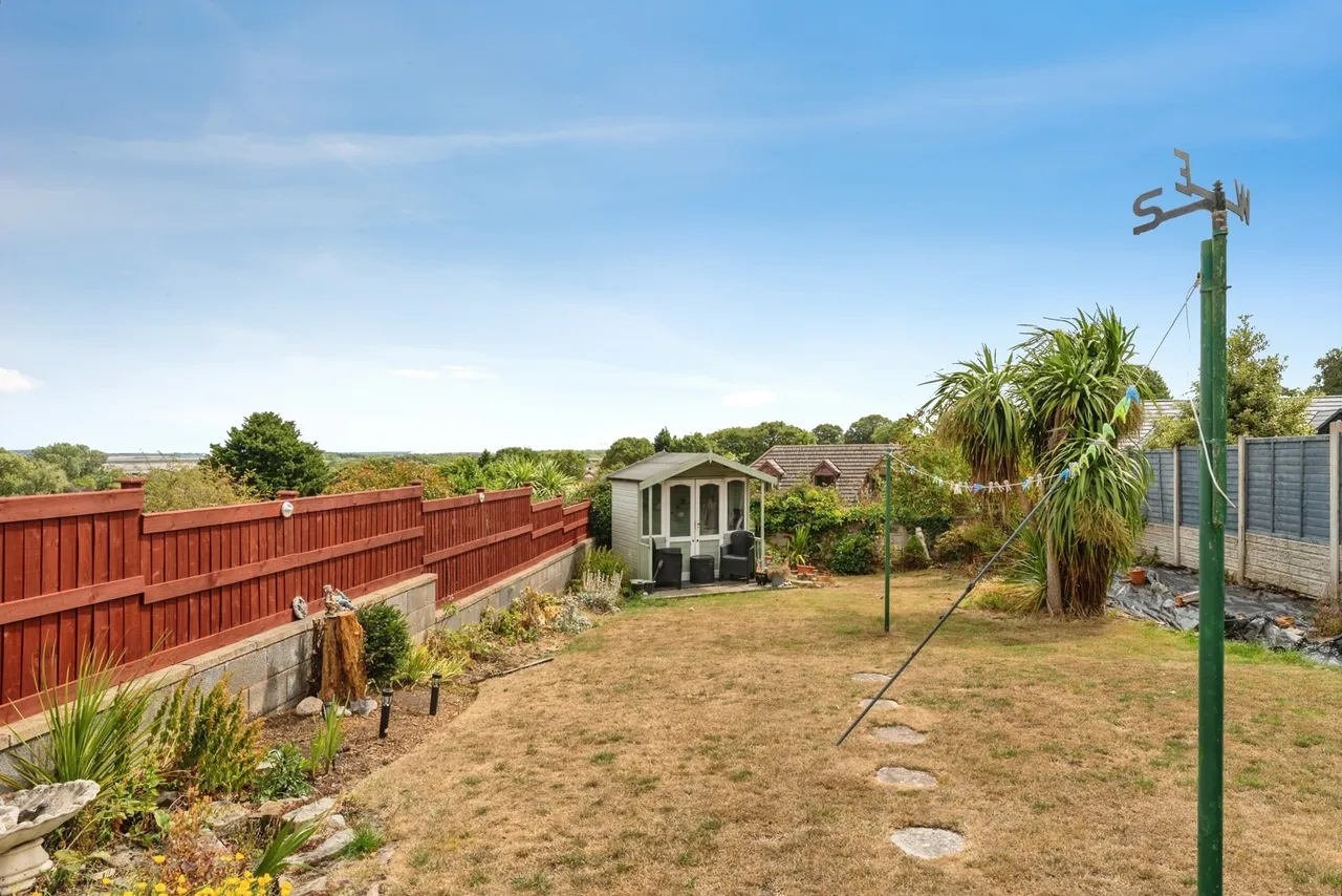 Hillcourt Avenue, Bagillt, CH6, photo 15