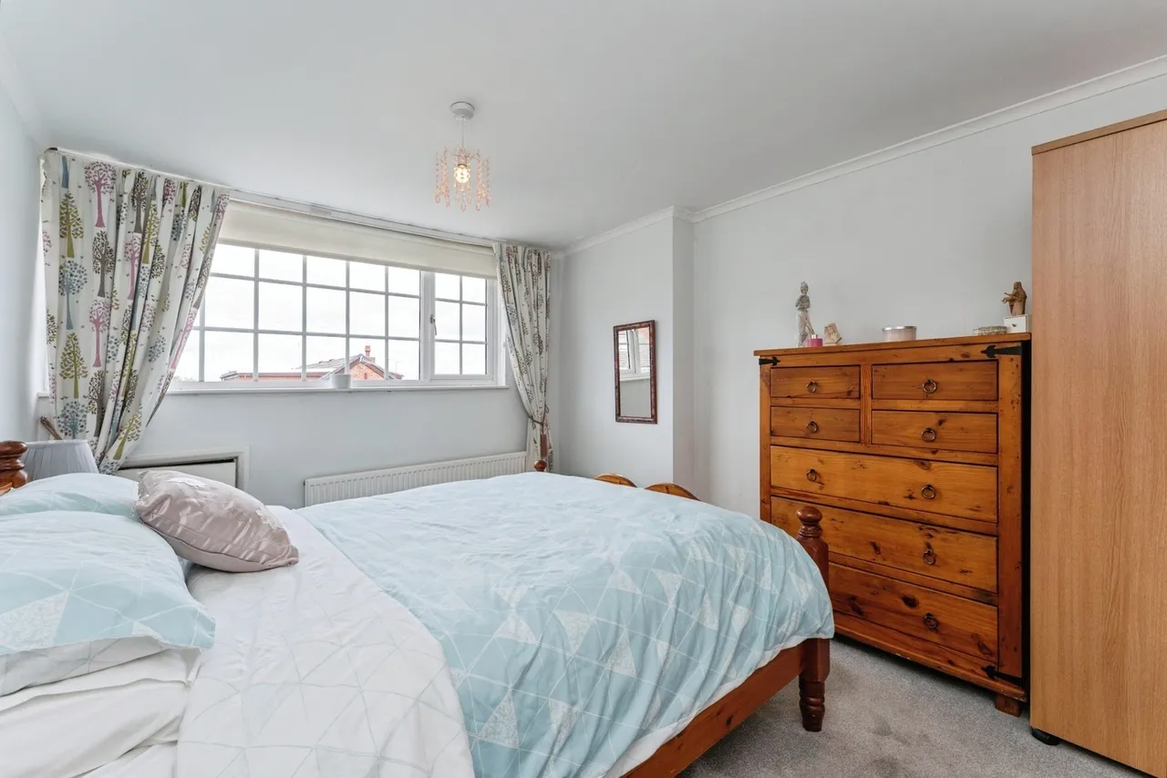 Hillcourt Avenue, Bagillt, CH6, photo 8