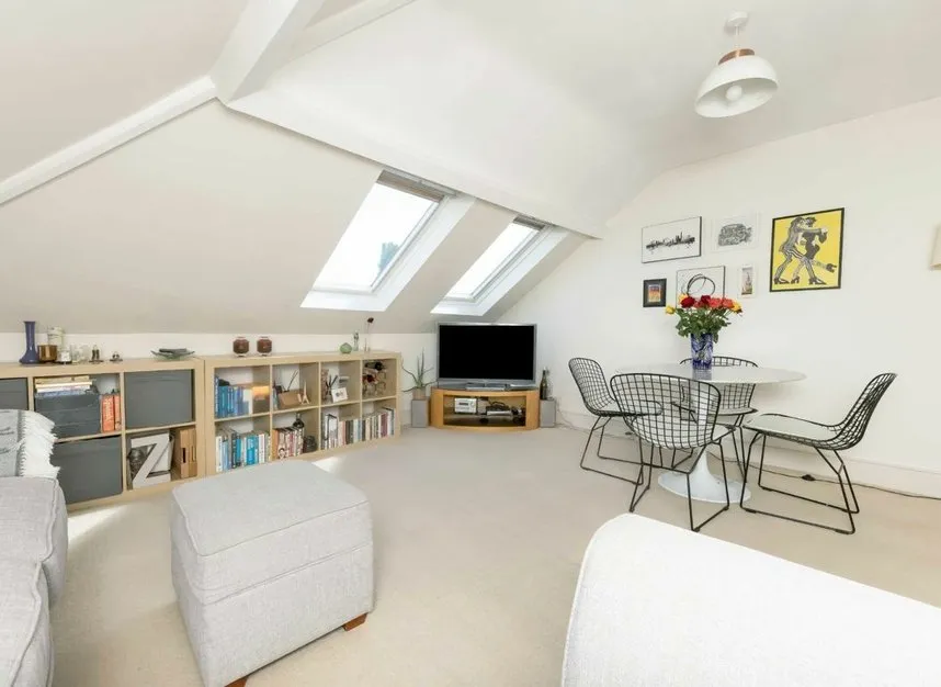 Longley Road, Tooting, SW17, photo 2