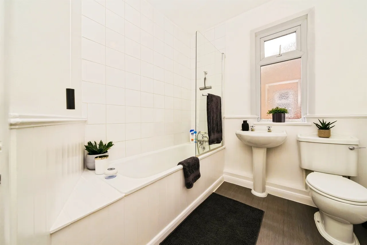 Ellesmere Grove, Wallasey, CH45, photo 16