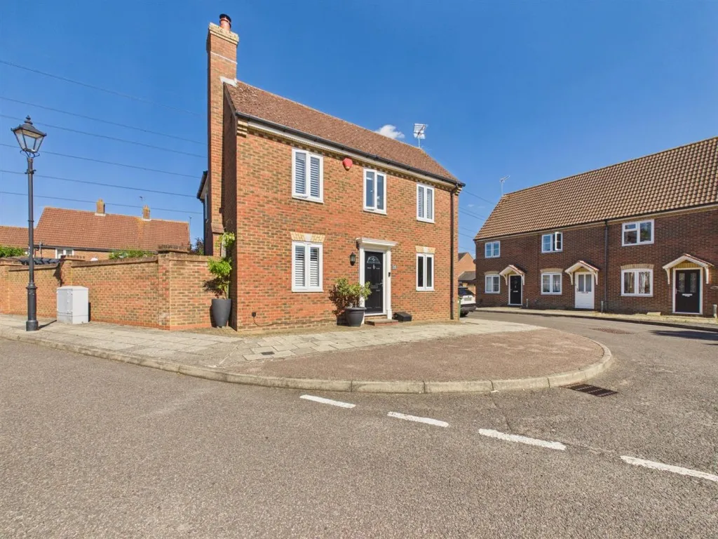 Saunders Place, Fairford Leys, photo 16