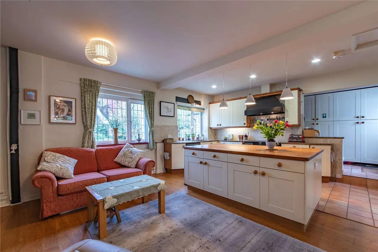 Burghfield, Reading, Berkshire, RG30 3TG, photo 5