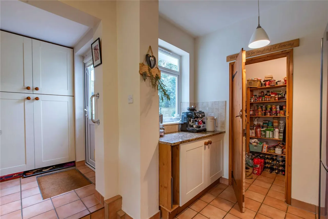Burghfield, Reading, Berkshire, RG30 3TG, photo 8
