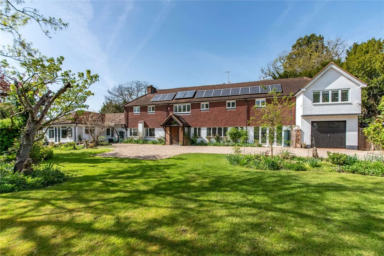 Burghfield, Reading, Berkshire, RG30 3TG, photo 2