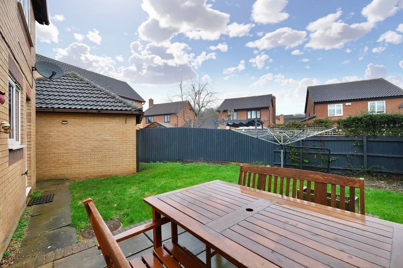Merlin Close, Hartford, PE29, photo 14