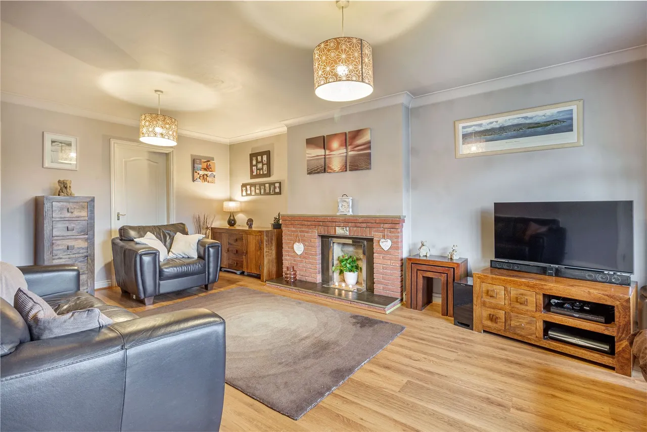 Shirehampton Close, Webheath, Redditch, Worcestershire, B97 5PF, photo 2