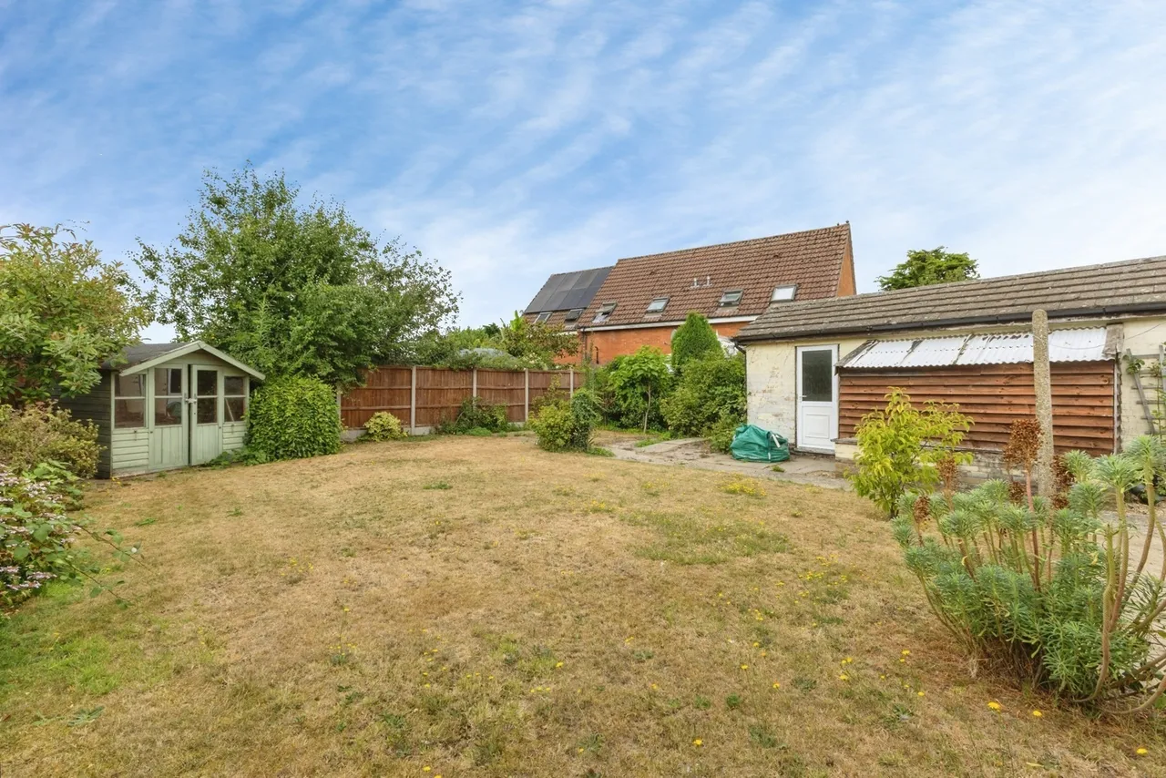 Hargham Road, Attleborough, Norfolk, NR17, photo 19
