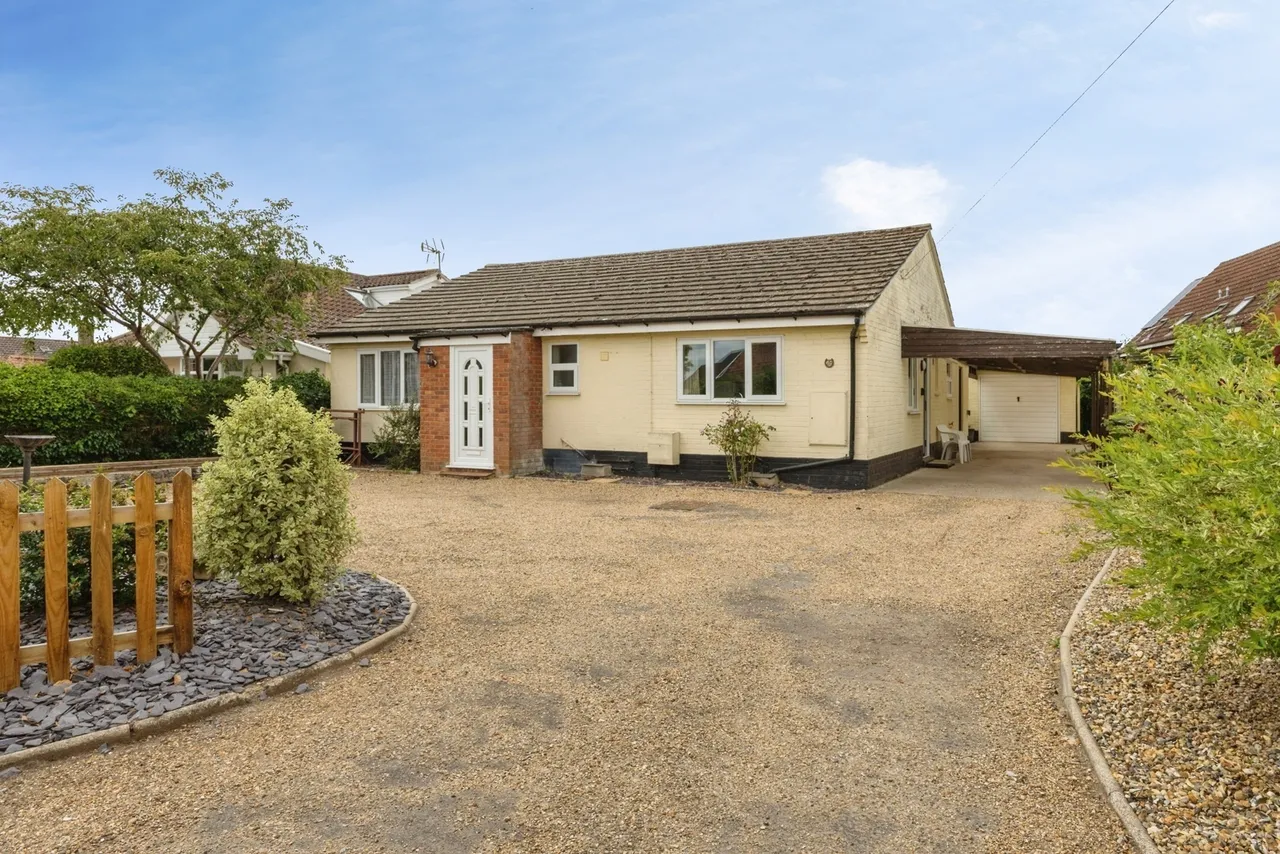 3 bed house for sale — Hargham Road, Attleborough, Norfolk, NR17
