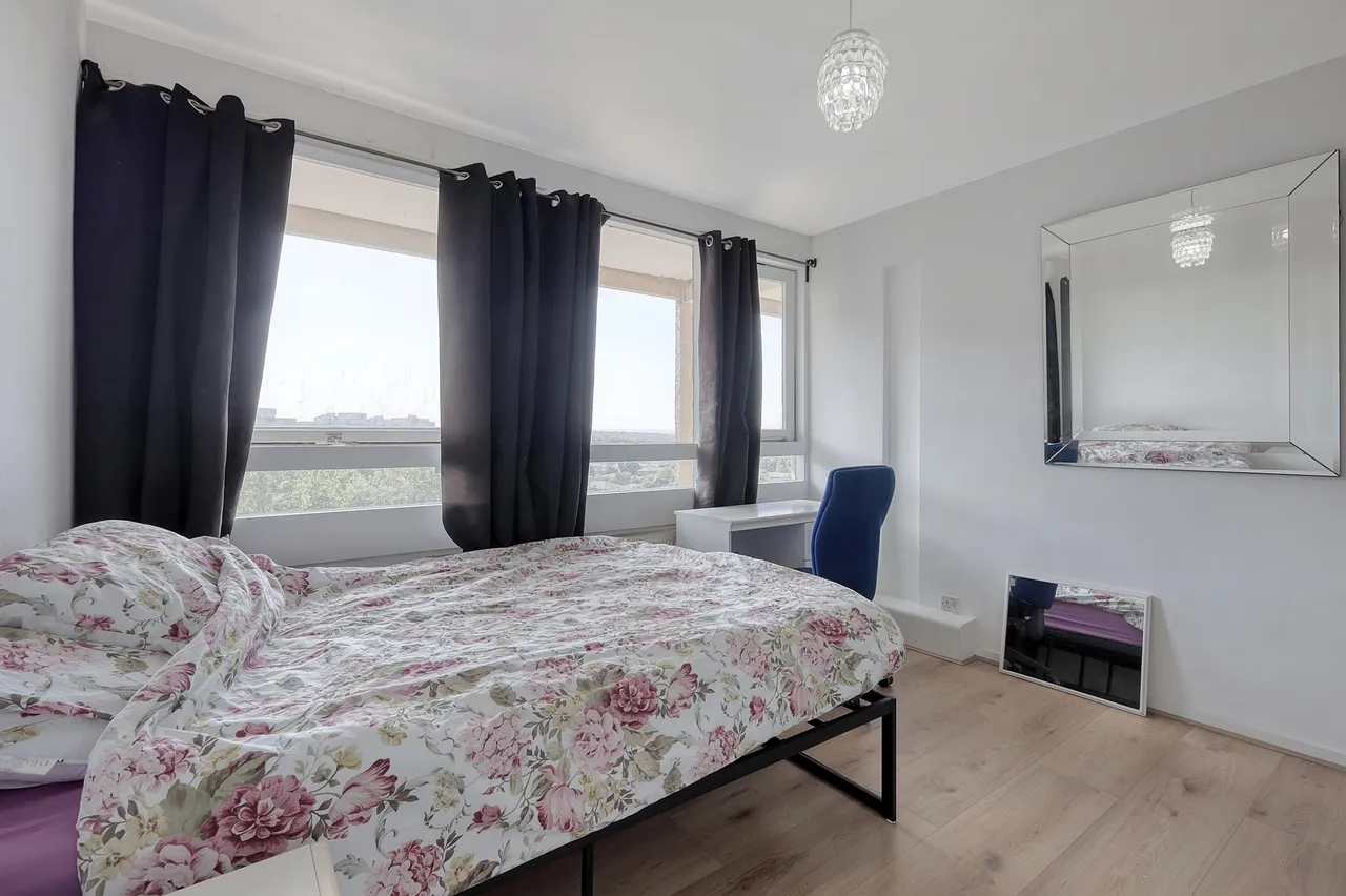 Highcliffe Drive, London, SW15, photo 16