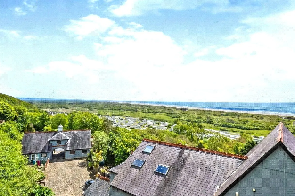 Coastal View, Pendine, SA33, photo 7