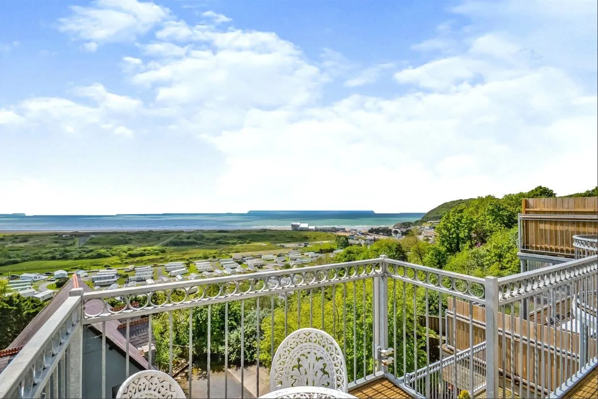 Coastal View, Pendine, SA33, photo 2