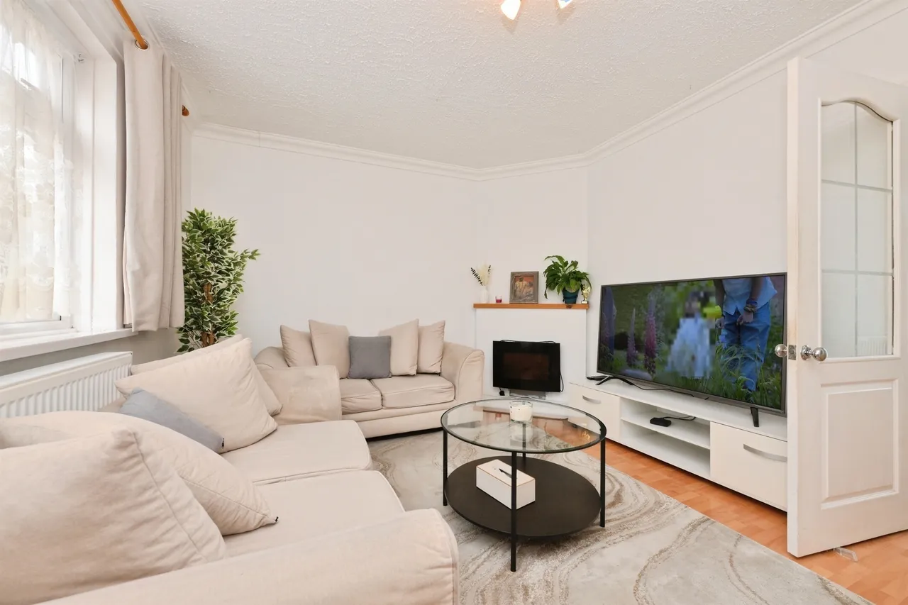 Wharf Road, Broxbourne, photo 2