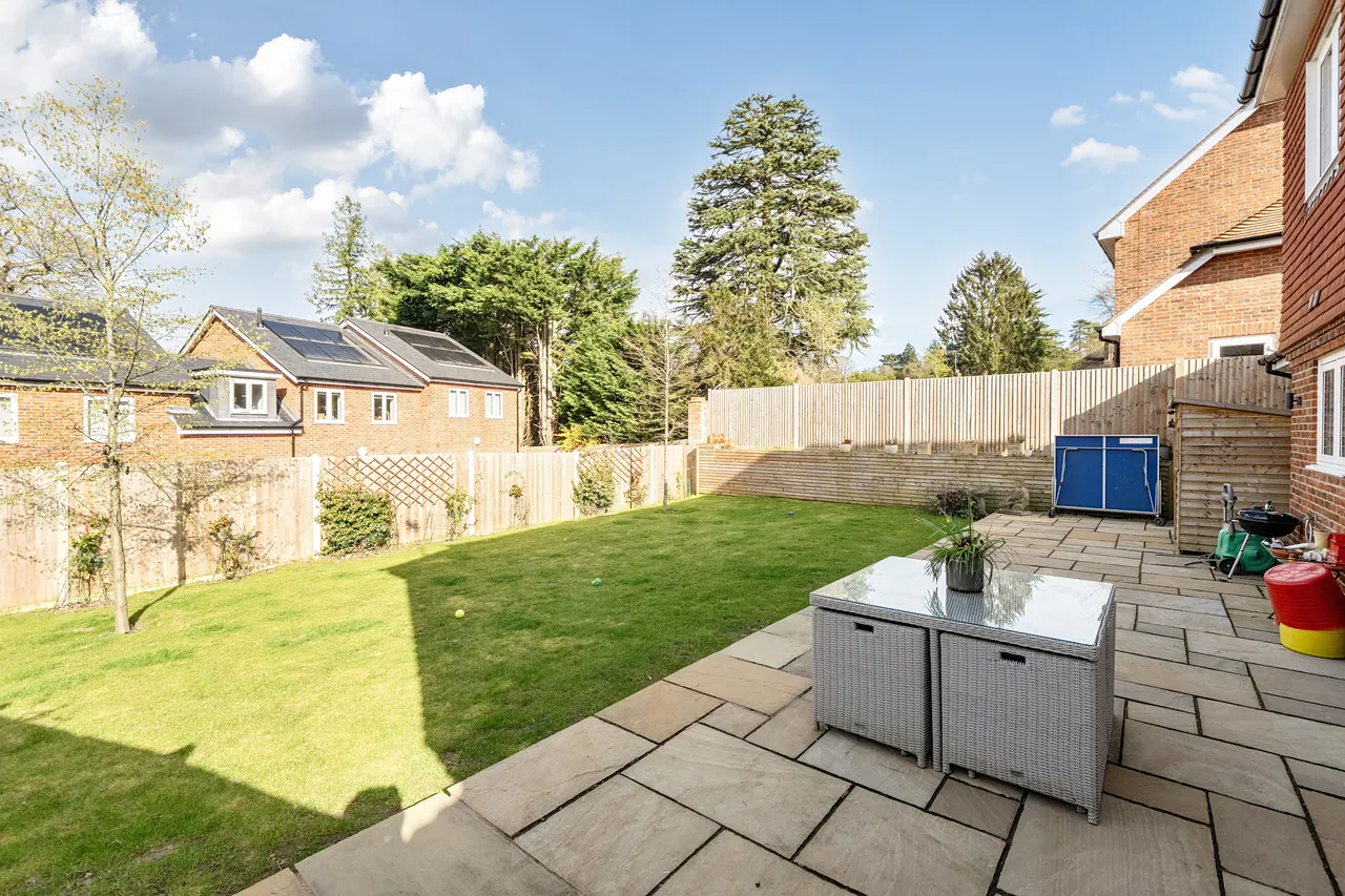 The Robins, Caterham, CR3, photo 10