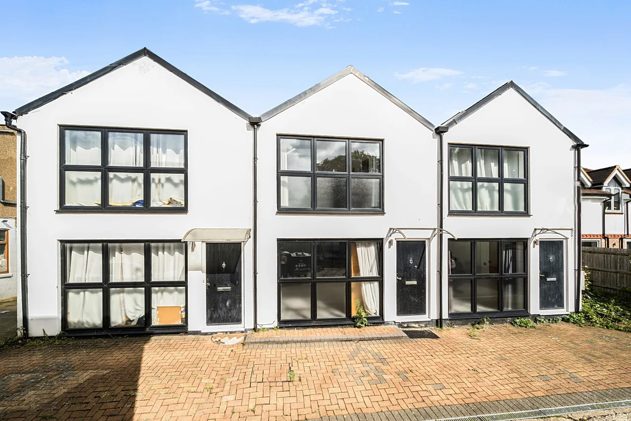 High Street, Northwood, HA6, photo 12