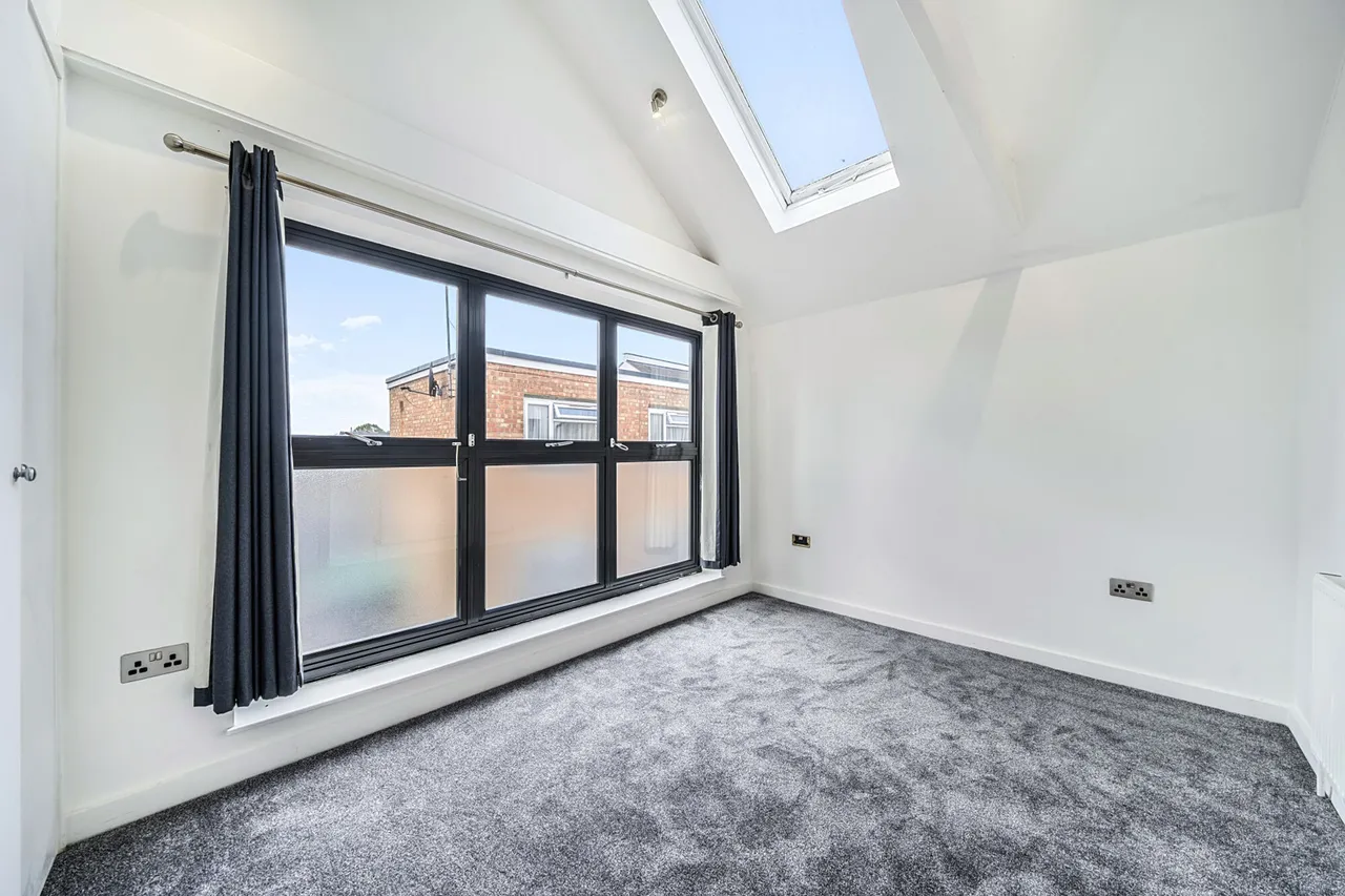 High Street, Northwood, HA6, photo 10