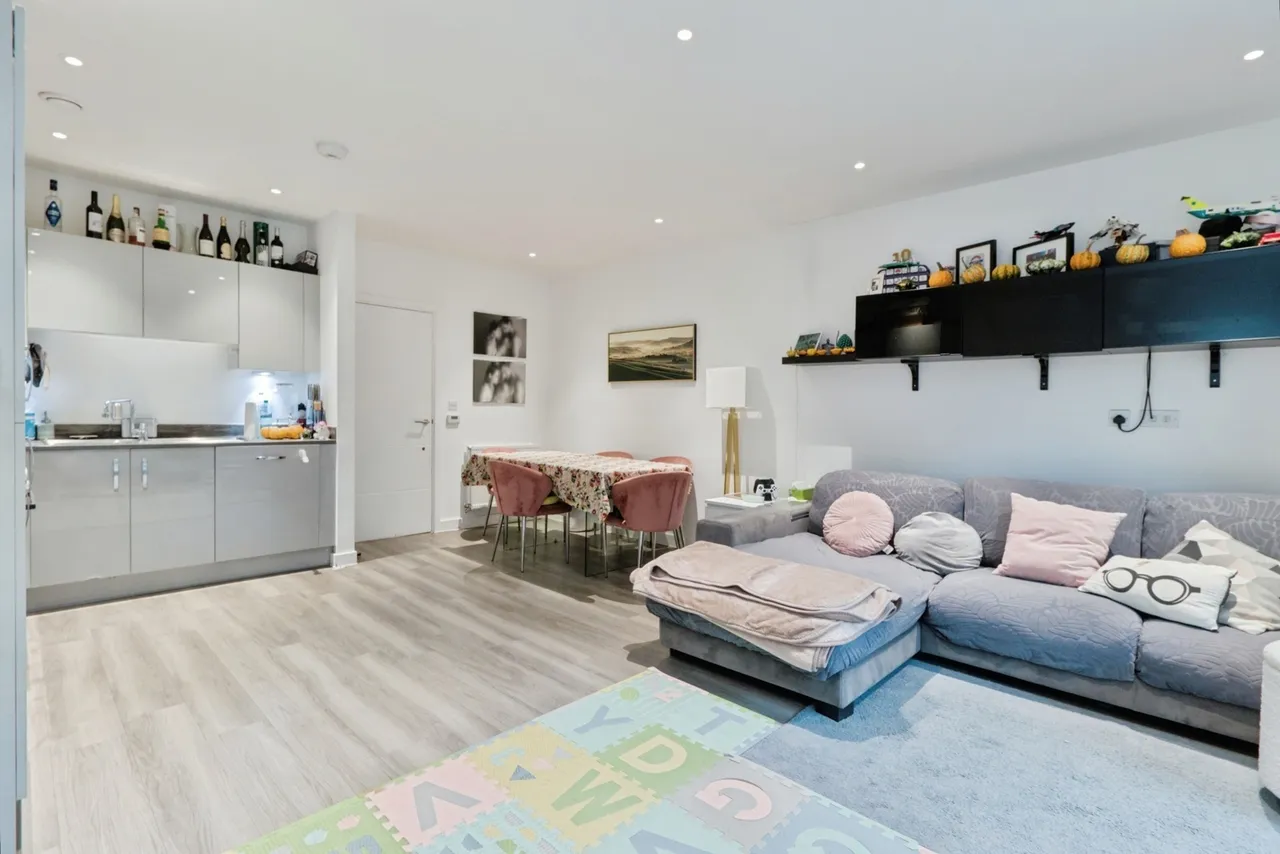 Rolfe Terrace, London, SE18, photo 5