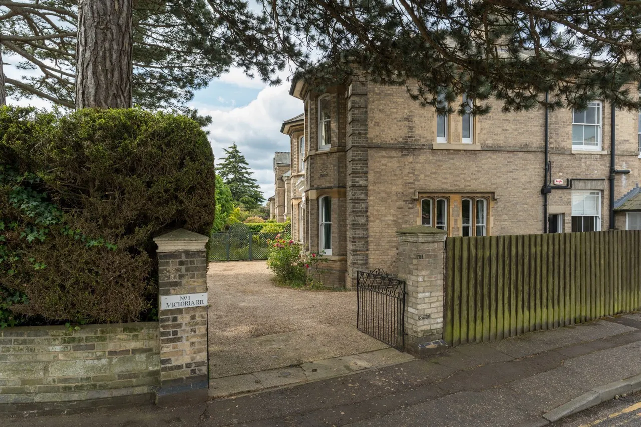 Victoria Road, Lexden, CO3, photo 37