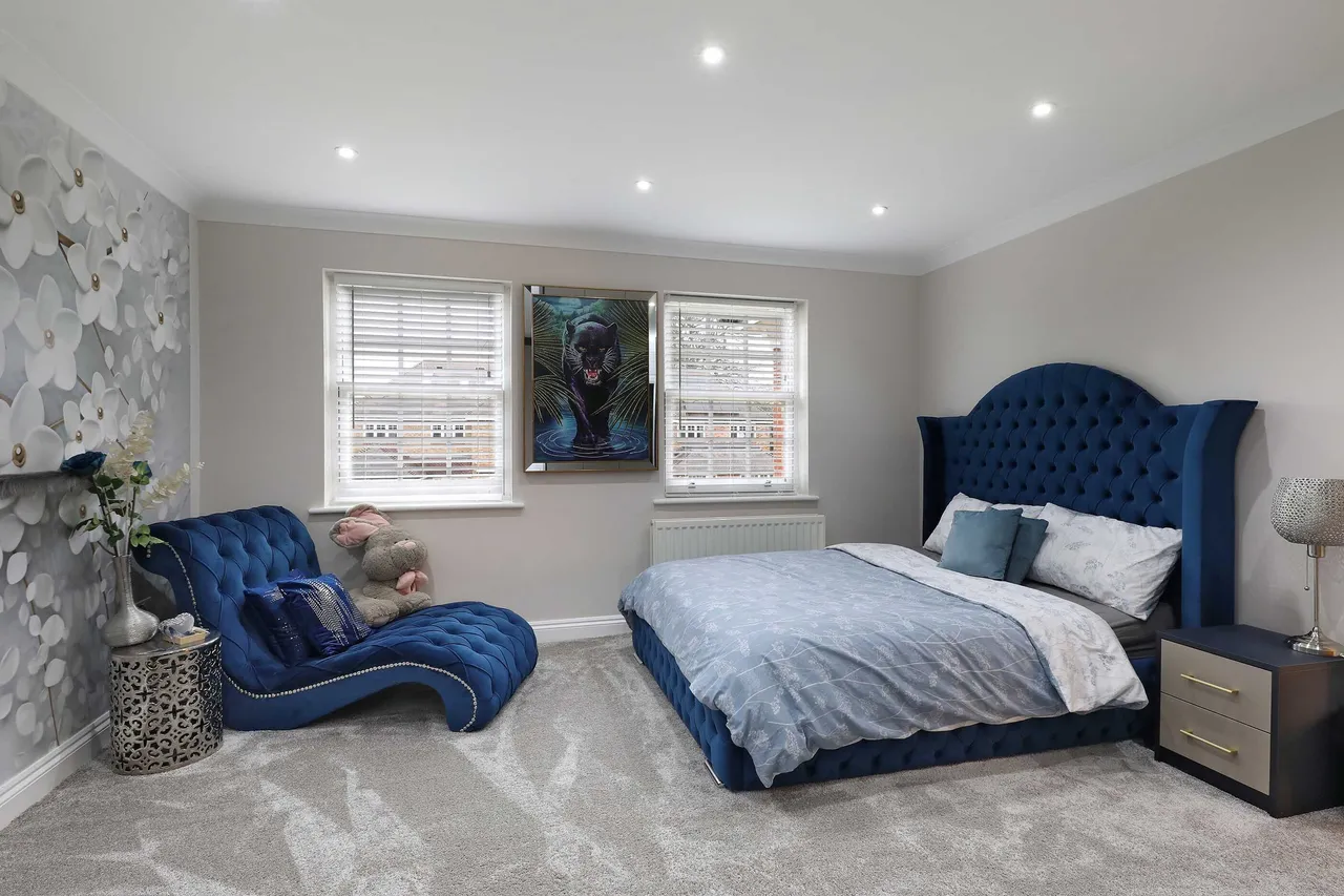 Templewood Lane, Farnham Common, SL2, photo 10
