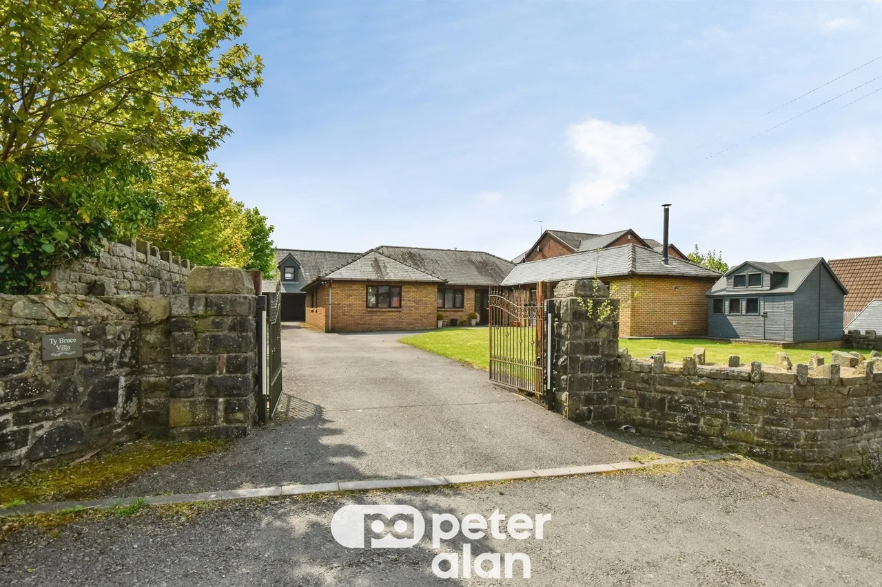 5 bed house for sale, Ty Bruce Lane, Aberdare, CF44