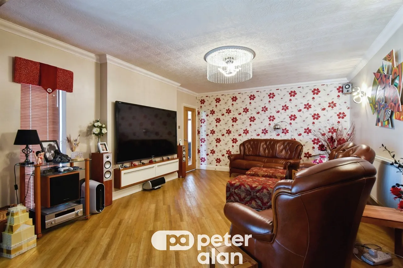 Ty Bruce Lane, Aberdare, CF44, photo 10