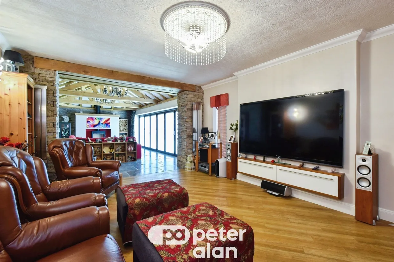 Ty Bruce Lane, Aberdare, CF44, photo 11