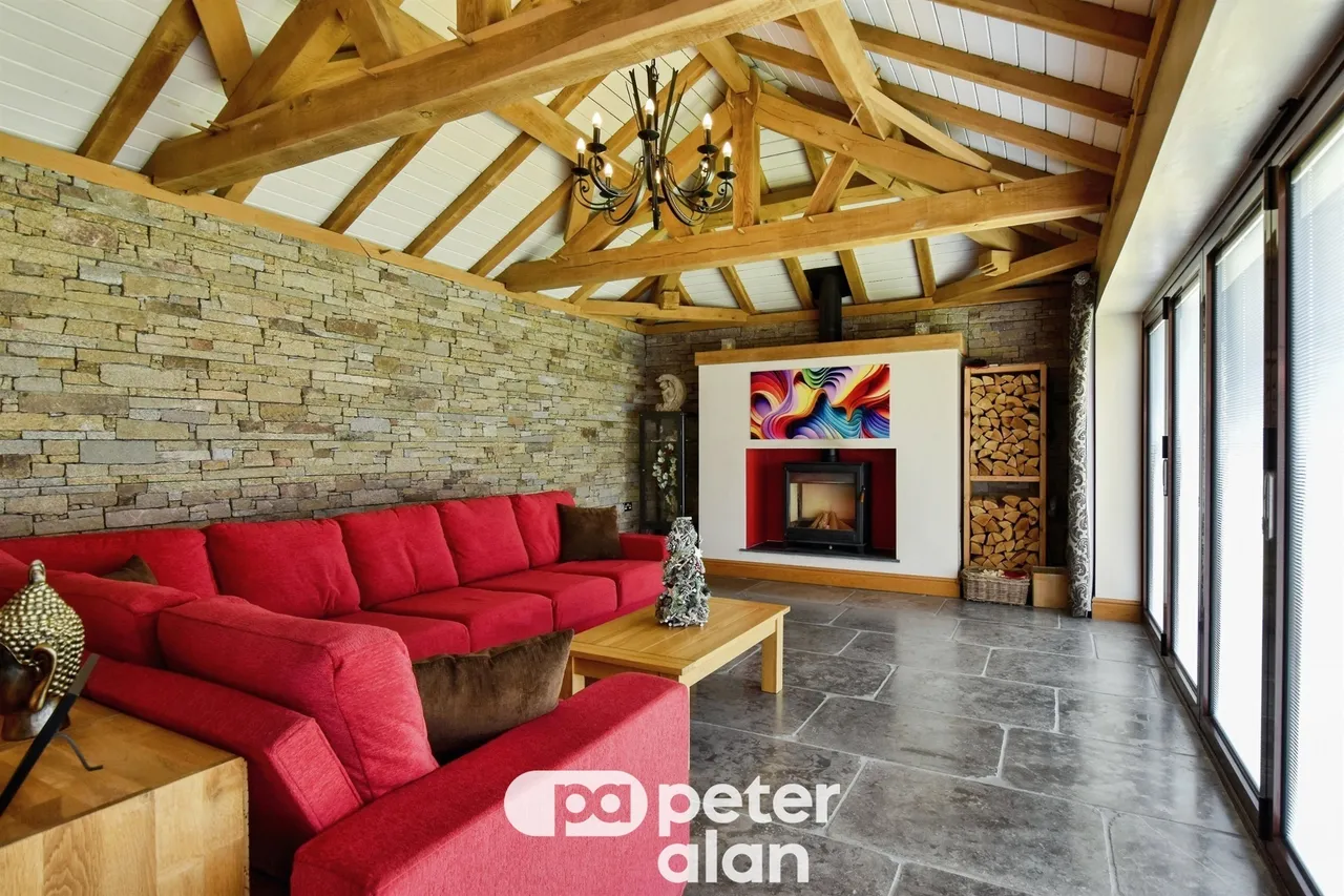 Ty Bruce Lane, Aberdare, CF44, photo 6