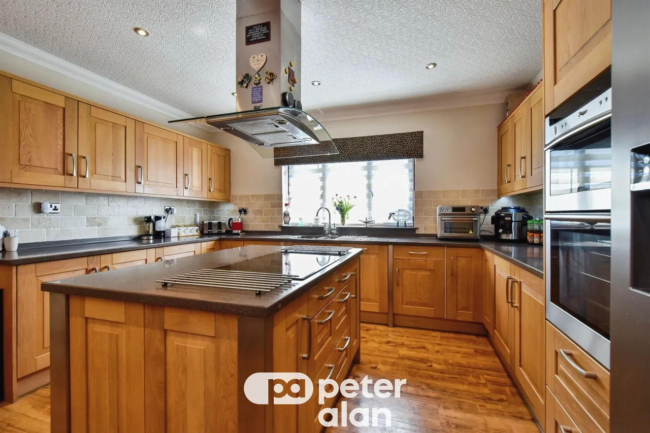 Ty Bruce Lane, Aberdare, CF44, photo 21