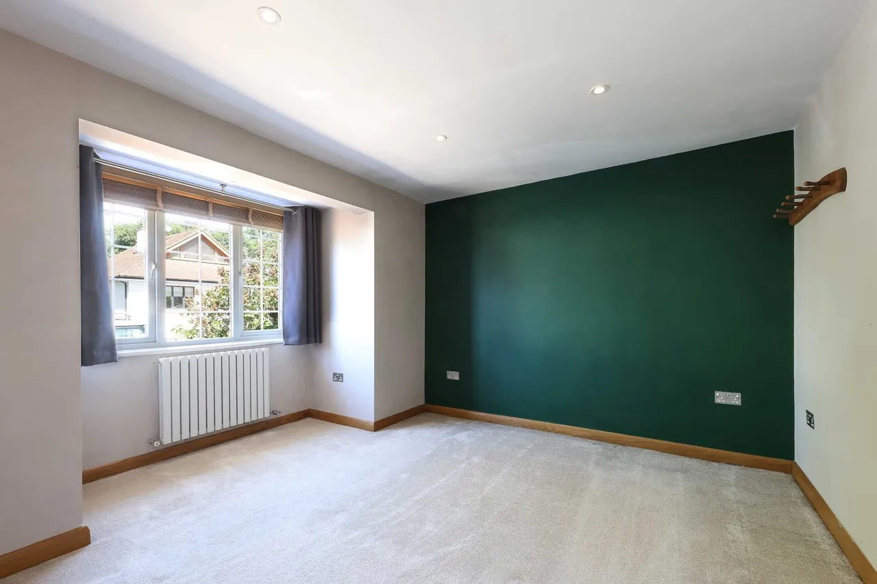 Highlands Road, Seer Green, HP9, photo 12